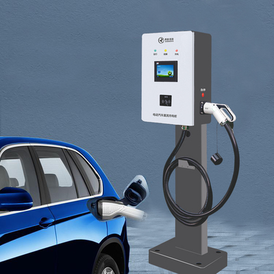 Las estaciones del cargador de 30KW 100A EV con 5 metros telegrafían el arma